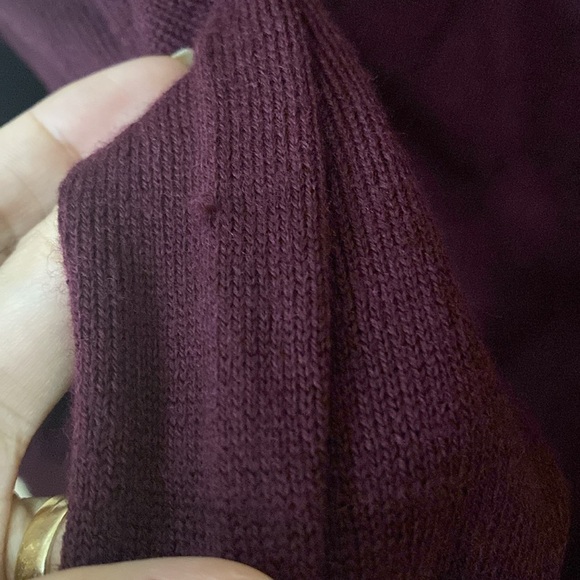 Men’s Club Room Merino Wool Red Plum V-Neck Pullover Sweater Size S NWT - Picture 9 of 10